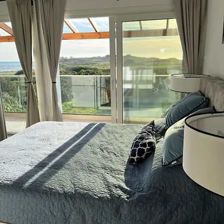Breath Taking Seaview At Lighthouse Apartment Paphos